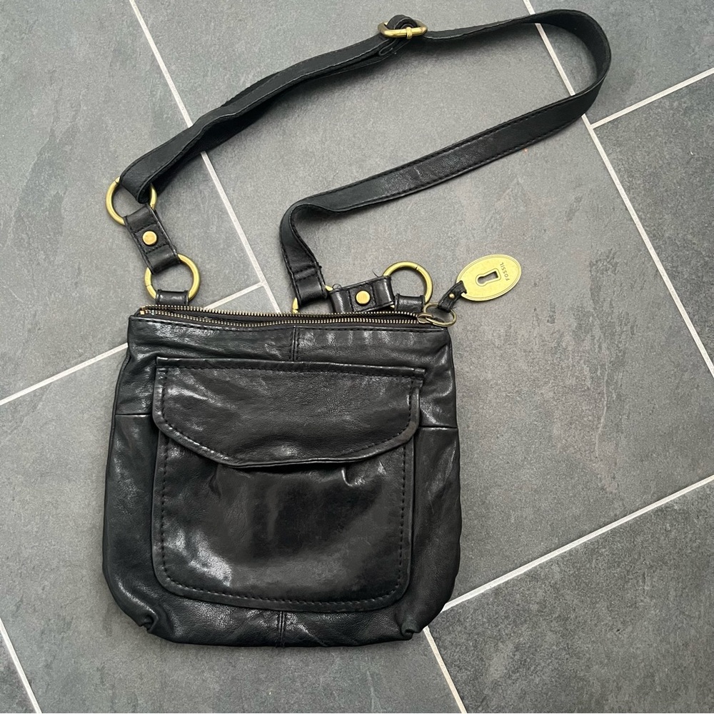 Fossil Black Leather Crossbody Bag with Gold Hardware